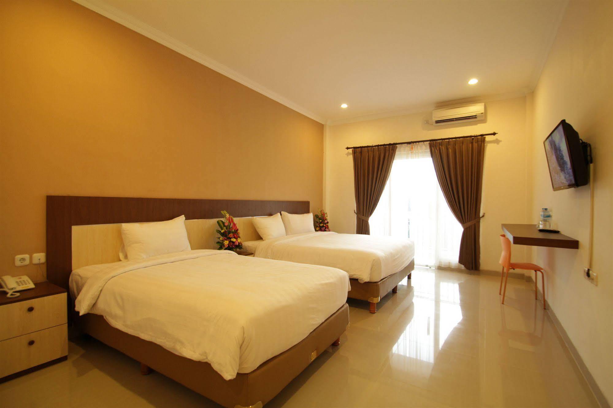 Oyo 90473 Gowin Hotel Kuta  Ngoại thất bức ảnh