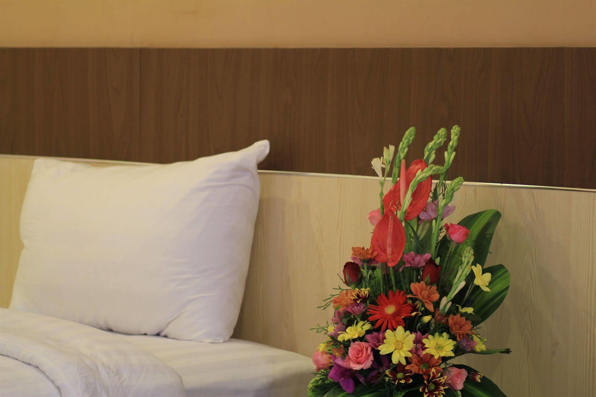 Oyo 90473 Gowin Hotel Kuta  Ngoại thất bức ảnh